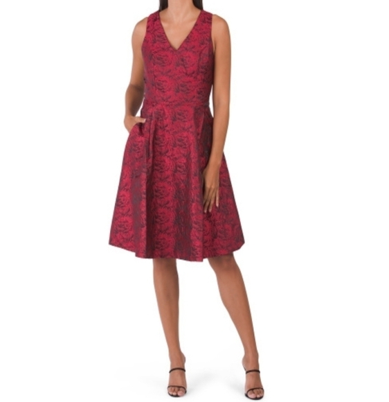 𝅺Catherine Malandrino Red Black Jacquard V Neck Dress - Picture 1 of 12
